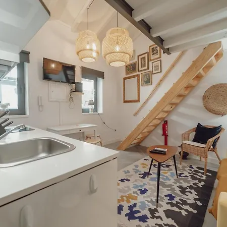 Mezzanine Stylish By Vacationy * Porto