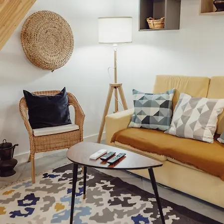 Mezzanine Stylish By Vacationy アパート