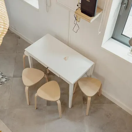 Mezzanine Stylish By Vacationy アパート ポルト