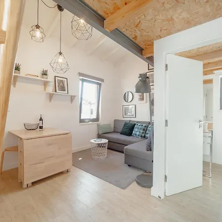 アパート Mezzanine Stylish By Vacationy ポルト