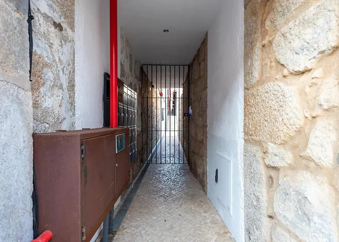 Mezzanine Stylish By Vacationy 포르투