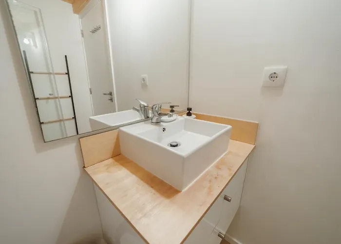 Mezzanine Stylish By Vacationy * Πόρτο