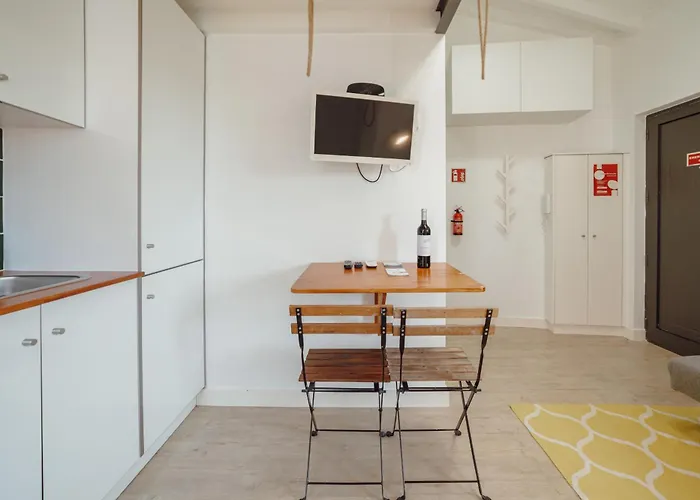 Mezzanine Stylish By Vacationy * Πόρτο