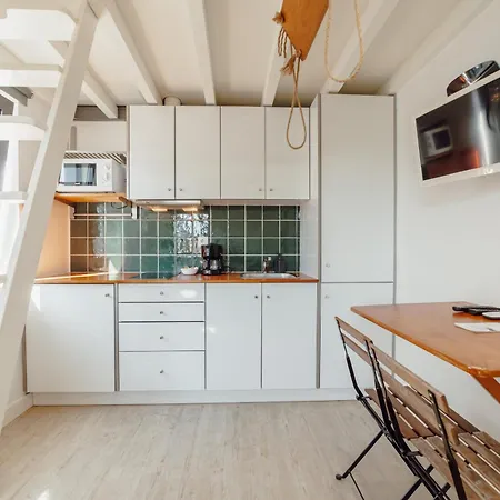 Mezzanine Stylish By Vacationy Apartman *