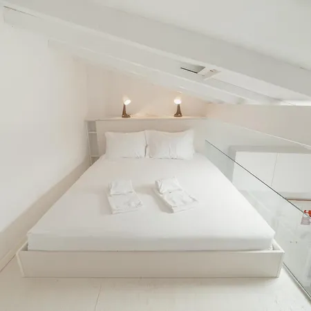 Mezzanine Stylish By Vacationy * Порту