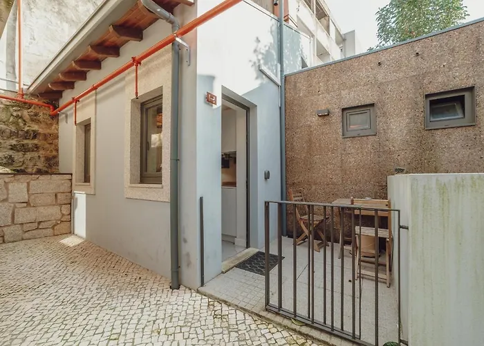 Mezzanine Stylish By Vacationy Apartman Porto