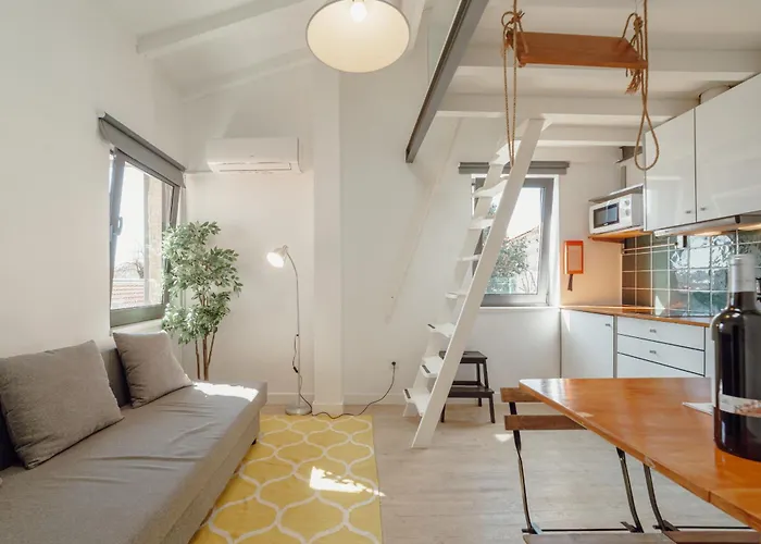 Mezzanine Stylish By Vacationy Appartement Porto